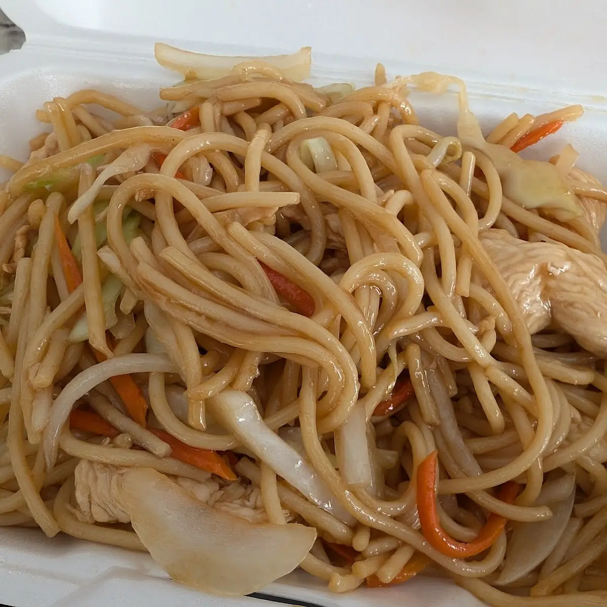 chicken chow mein 鸡炒面